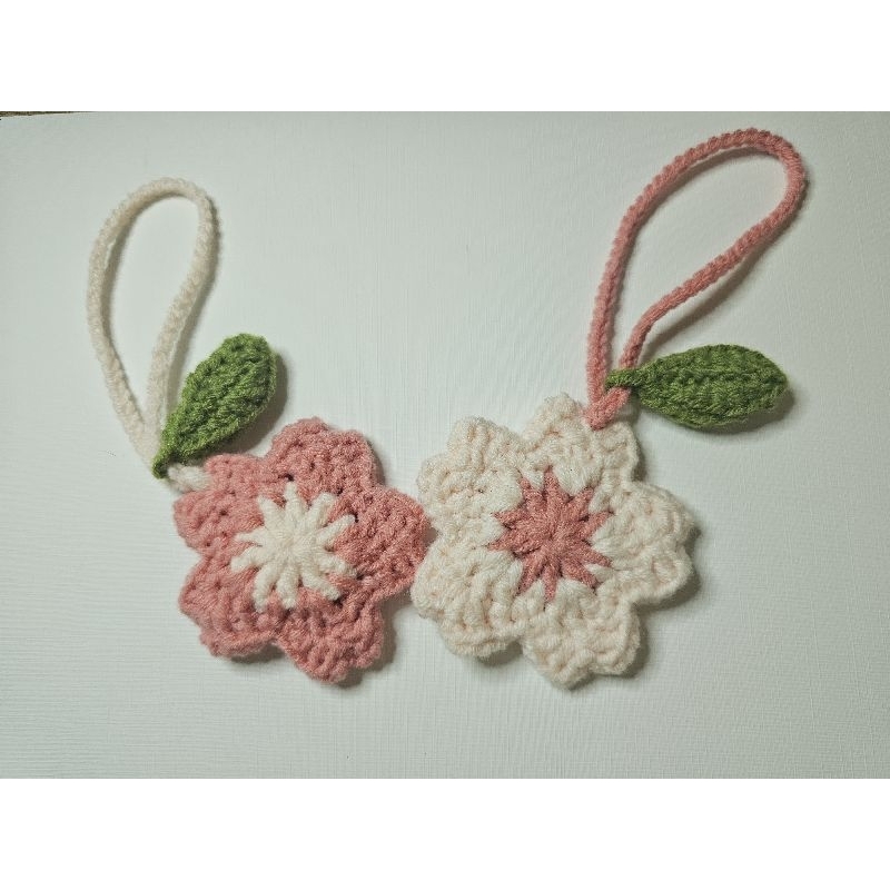 Crochet keychain 🌸, How to make a crochet Flower keychain