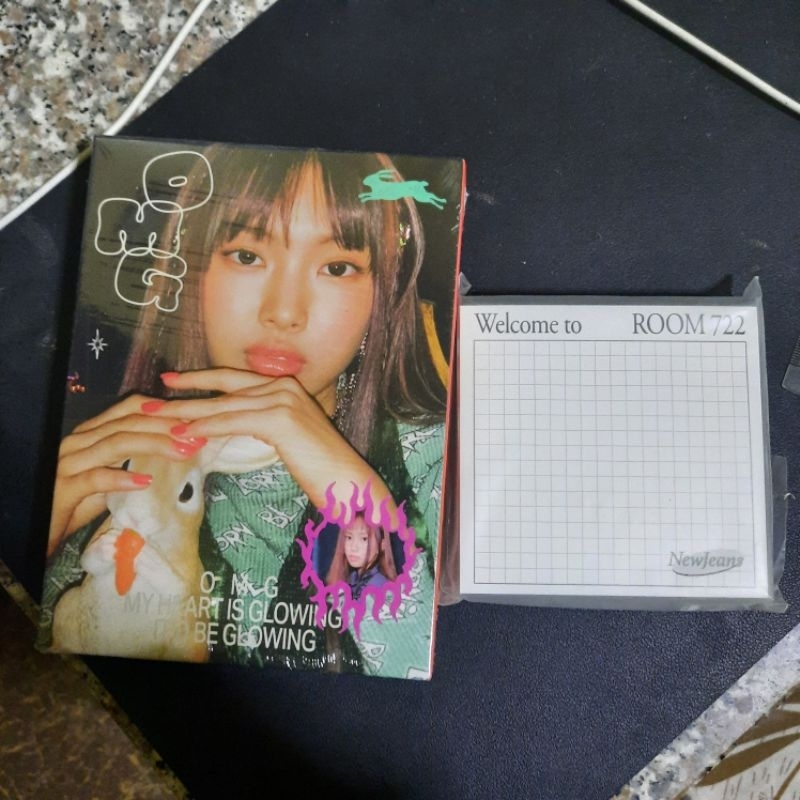 ONHAND NEWJEANS Hyein Message Card Version Album and Seasons Greeting ...