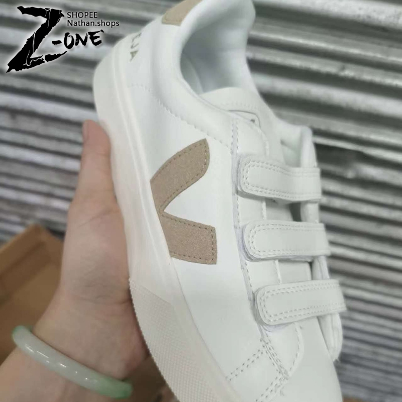 VEJA Fashionable sneakers unisex Shopee Philippines