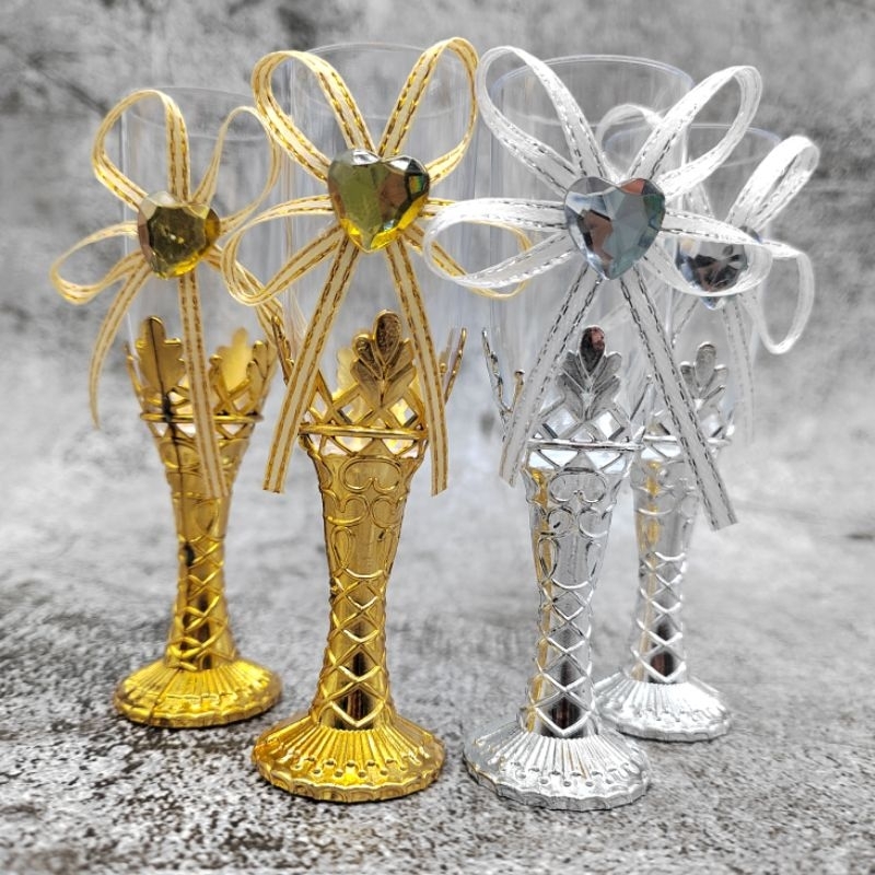 Plastic Silver / Gold Wine Glass Style Weeding Debut Christening