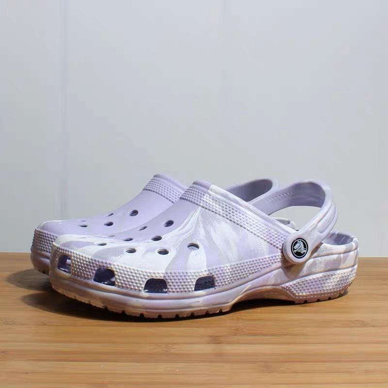 Chambray blue best sale tie dye crocs