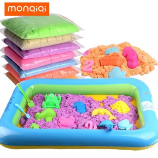 Kinetic sand in a bucket 350g + 8 molds