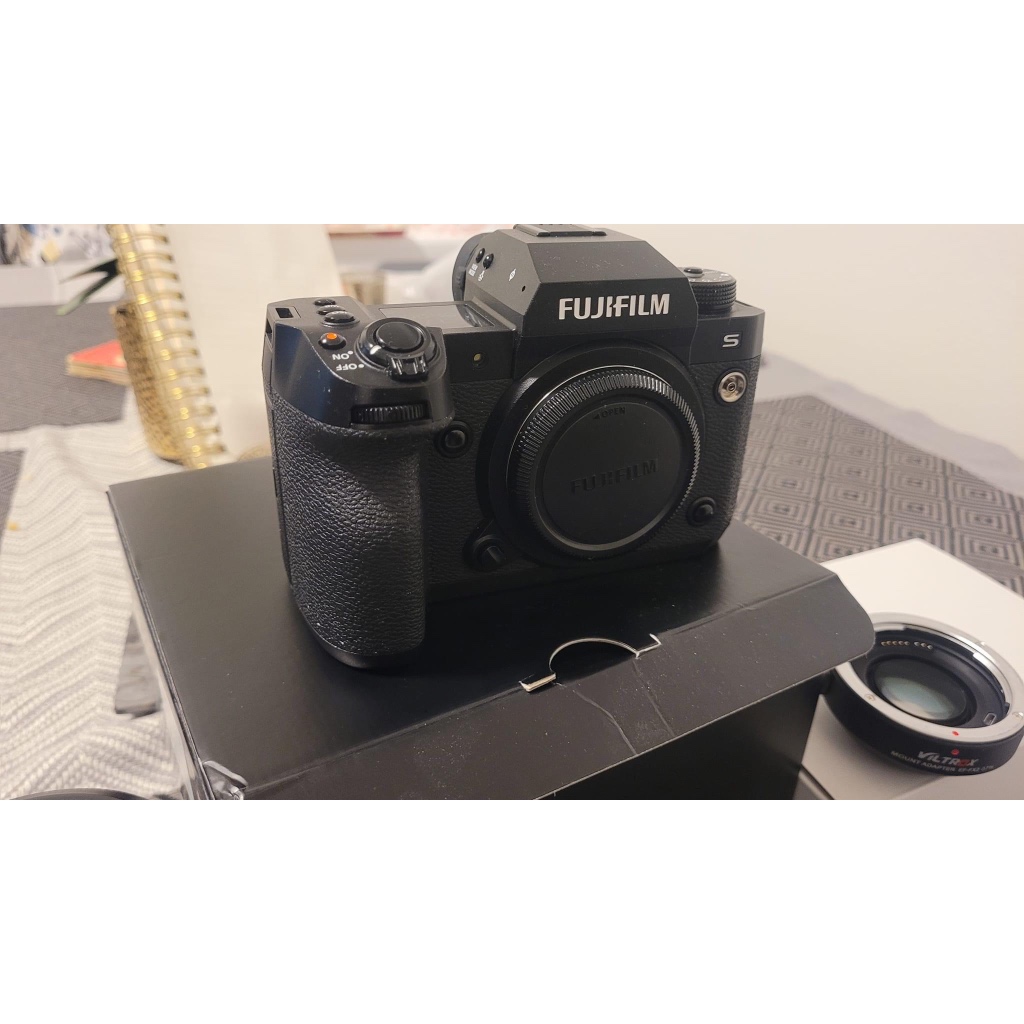 Fujifilm X H2S Mirrorless Camera Body Black Bundle w XF18120mmF4 LM PZ