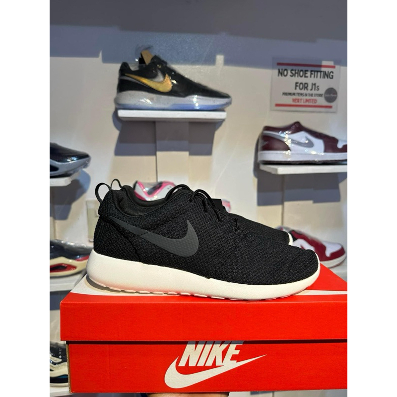 Shop nike hot sale roshe