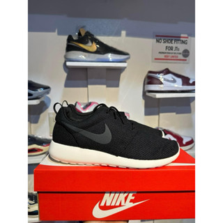 Womens roshe 2024 run sale