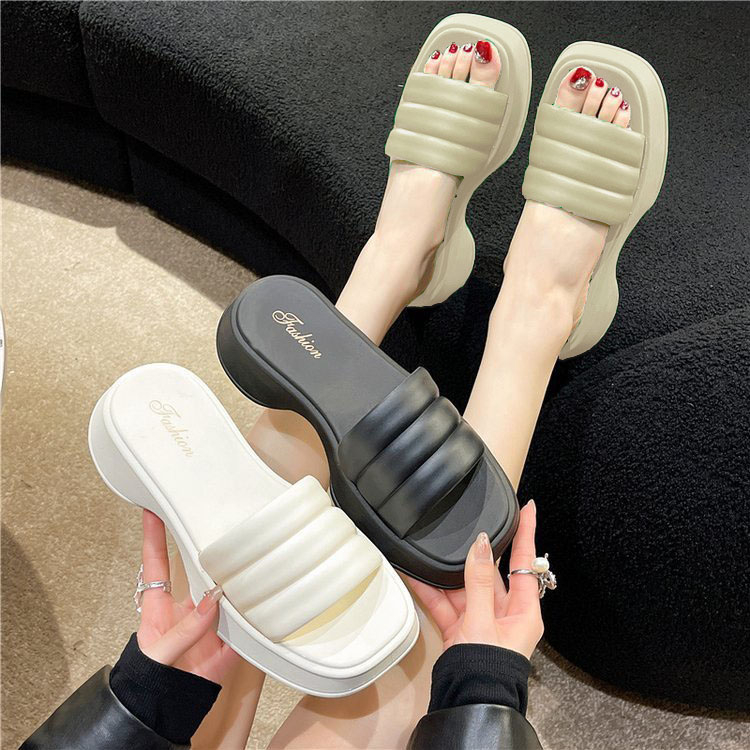 Women s thick soled sandals fashionable casual outer wear beach slippers Shopee Philippines