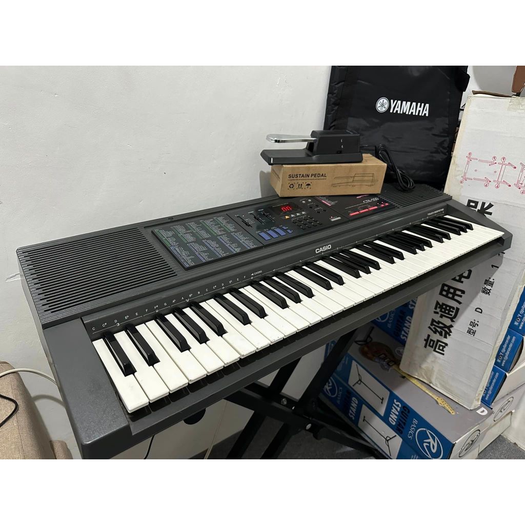Casio CTK550 61 Keys Portable Piano Keyboard with Sustain Pedal