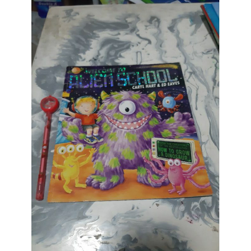 welcome to alien school by caryl hart | Shopee Philippines