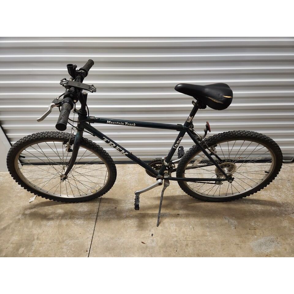 Trek men's mountain store bike 21 speed