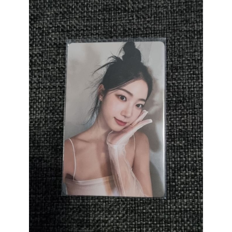 Le Sserafim Kazuha Photocards | Shopee Philippines