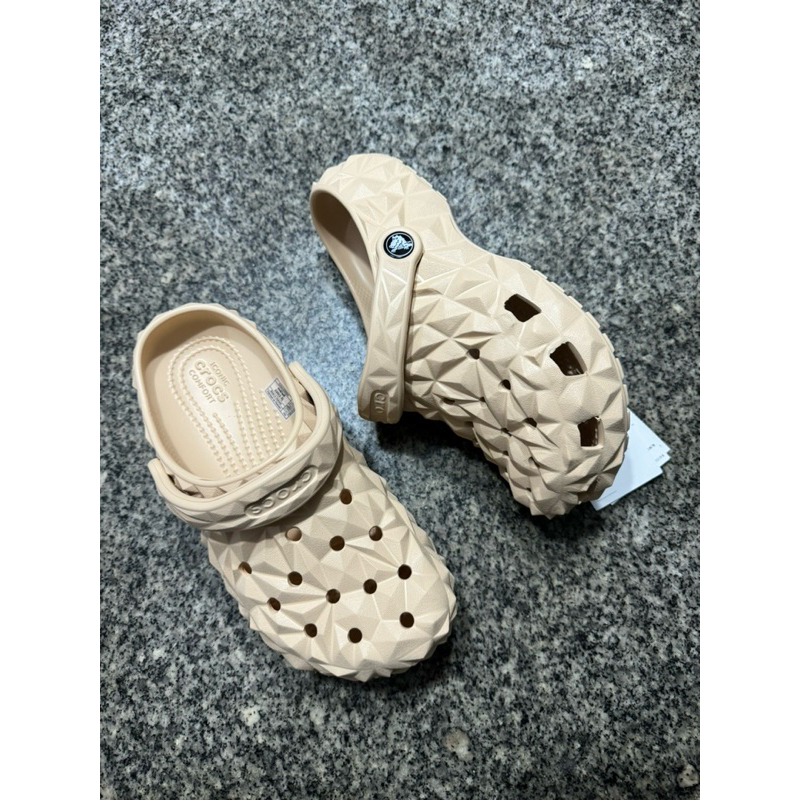 Crocs Classic Geometric Clogs | Sandals | Men | Women | Girl | Boy ...