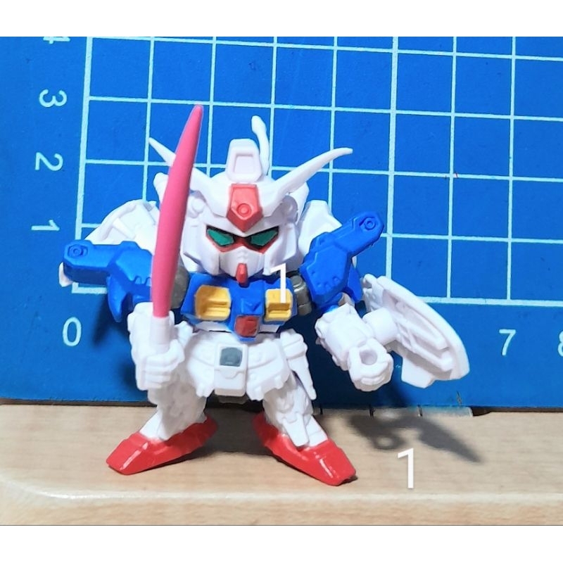 Gundam mini figure T5