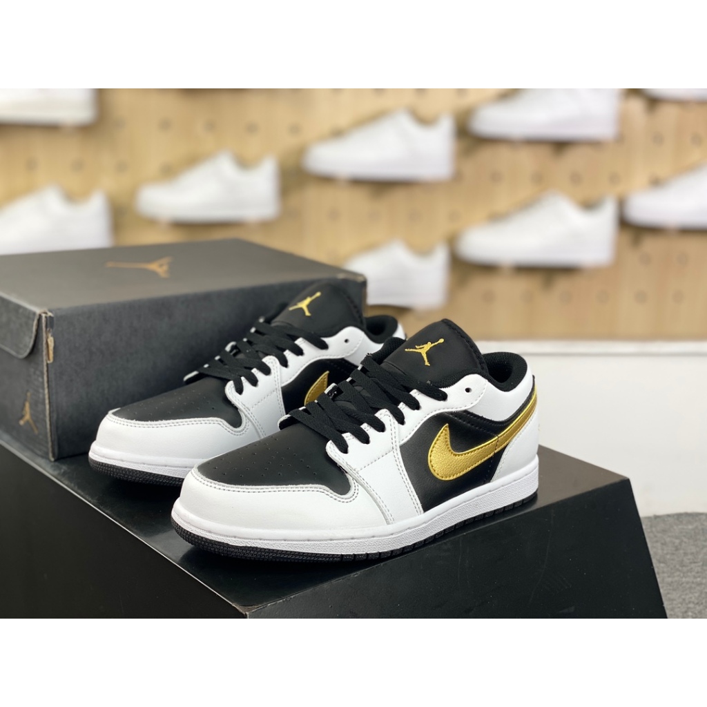 aj1 black white gold
