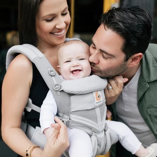 ergobaby carrier Baby Gear Best Prices and Online Promos Babies Kids Nov 2024 Shopee Philippines