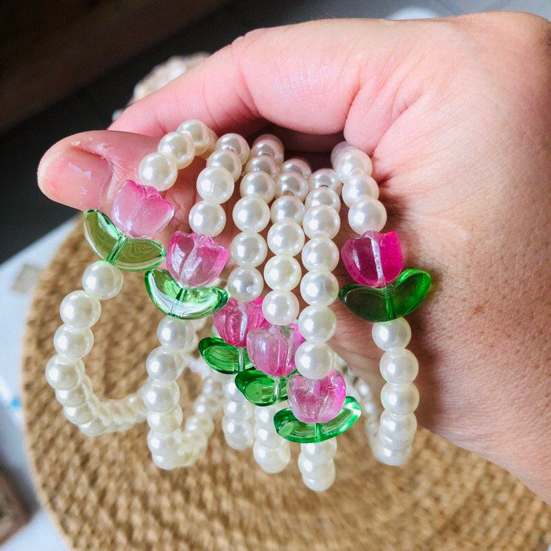 Tulip Pearl Beaded Bracelet Bangle.