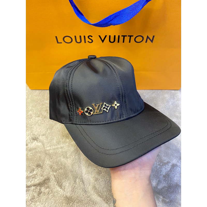 Louis Vuitton Monogram essential cap (M76584)