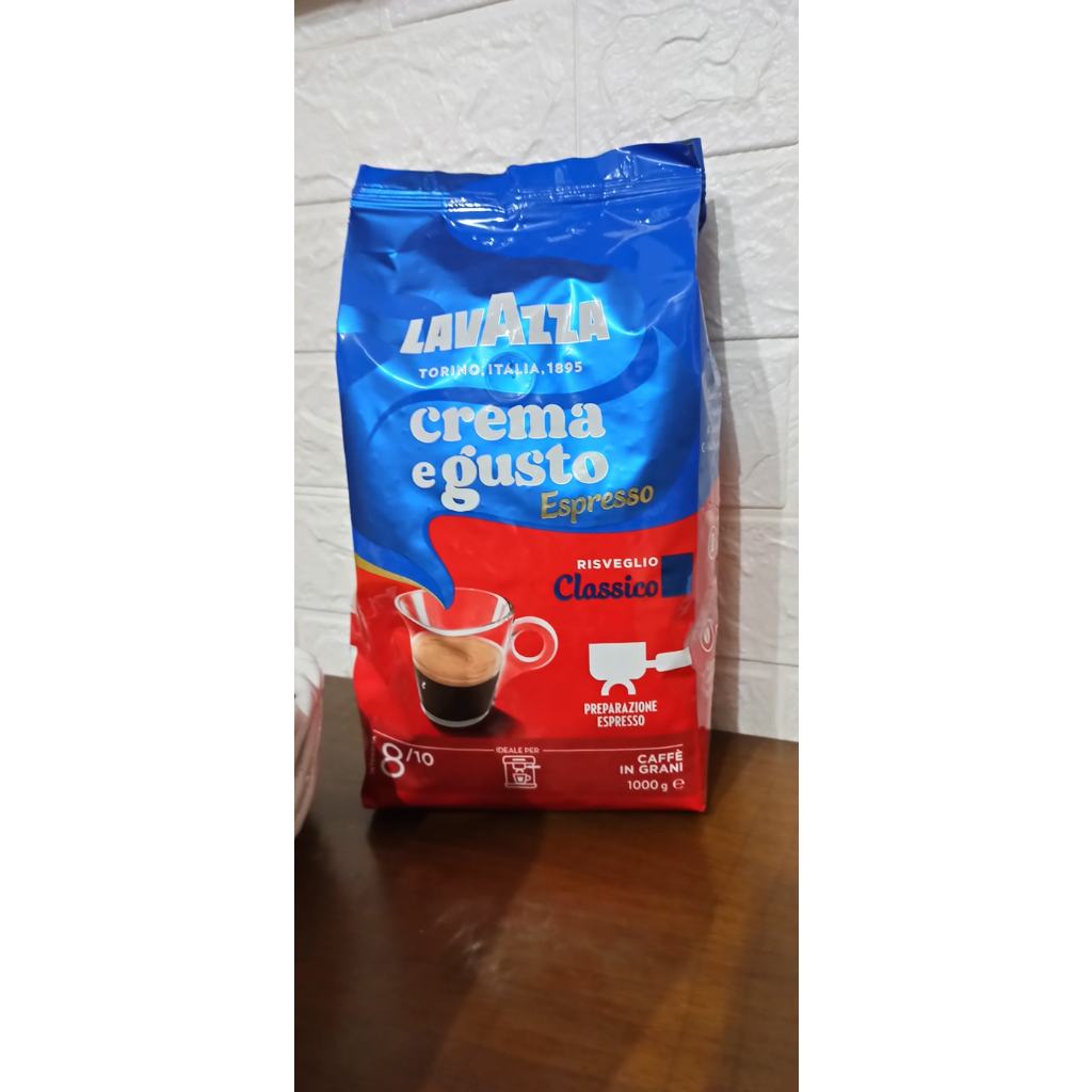 Lavazza Crema e gusto Espresso Coffee Bean (8/10 intensity)1 kg from Italy on hand Shopee