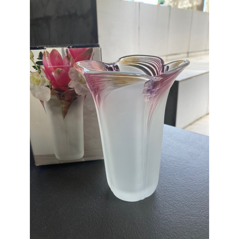 Japan surplus Soga Suzuran glass vase Lily of the Valley Frosted Art