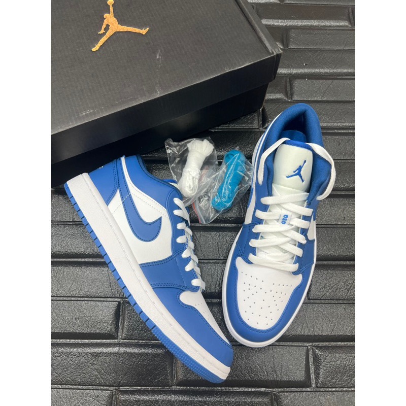 Blue jordans low outlet top