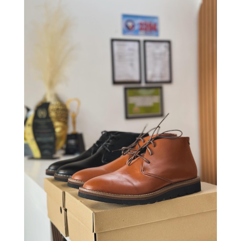 Genuine Leather Man Made Leather Boots ALTA TREYTON