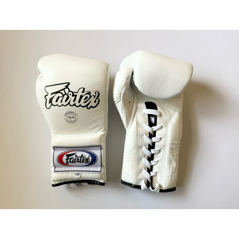 12 Oz Winning Boxing Gloves Winning Boxing Glove BLACK12oz RED8oz