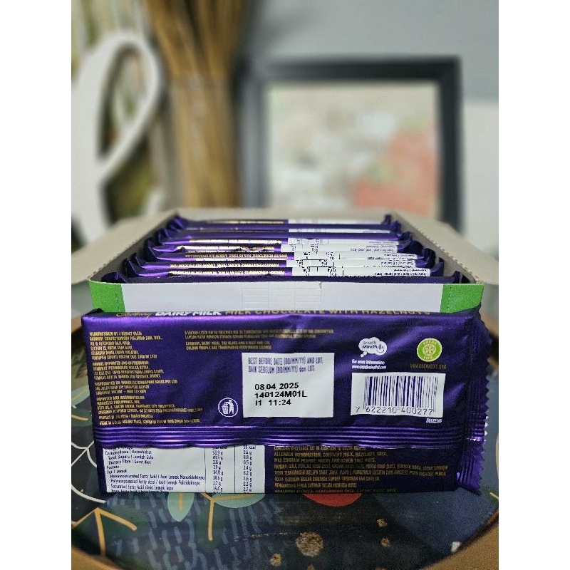 CADBURY DAIRY MILK with HAZELNUT 160 grams | Shopee Philippines