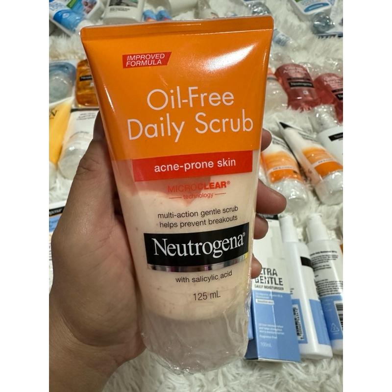 Authentic Neutrogena oil free daily scrub 125ml Shopee Philippines