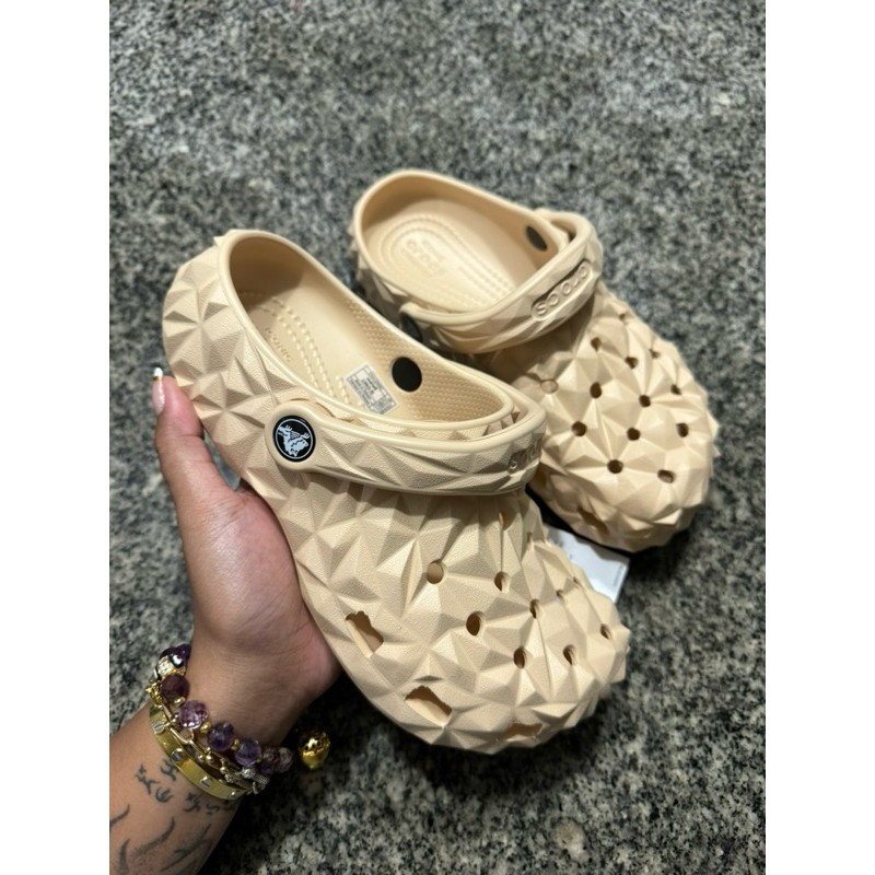 Crocs Classic Geometric Clog | Sandals | Clogs | Men | Women | Girl ...