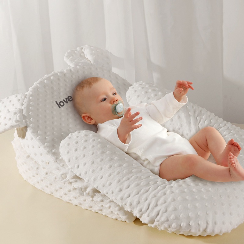 Portable Baby Anti-vomiting Milk Ramp Pillow Newborn Baby Feeding ...