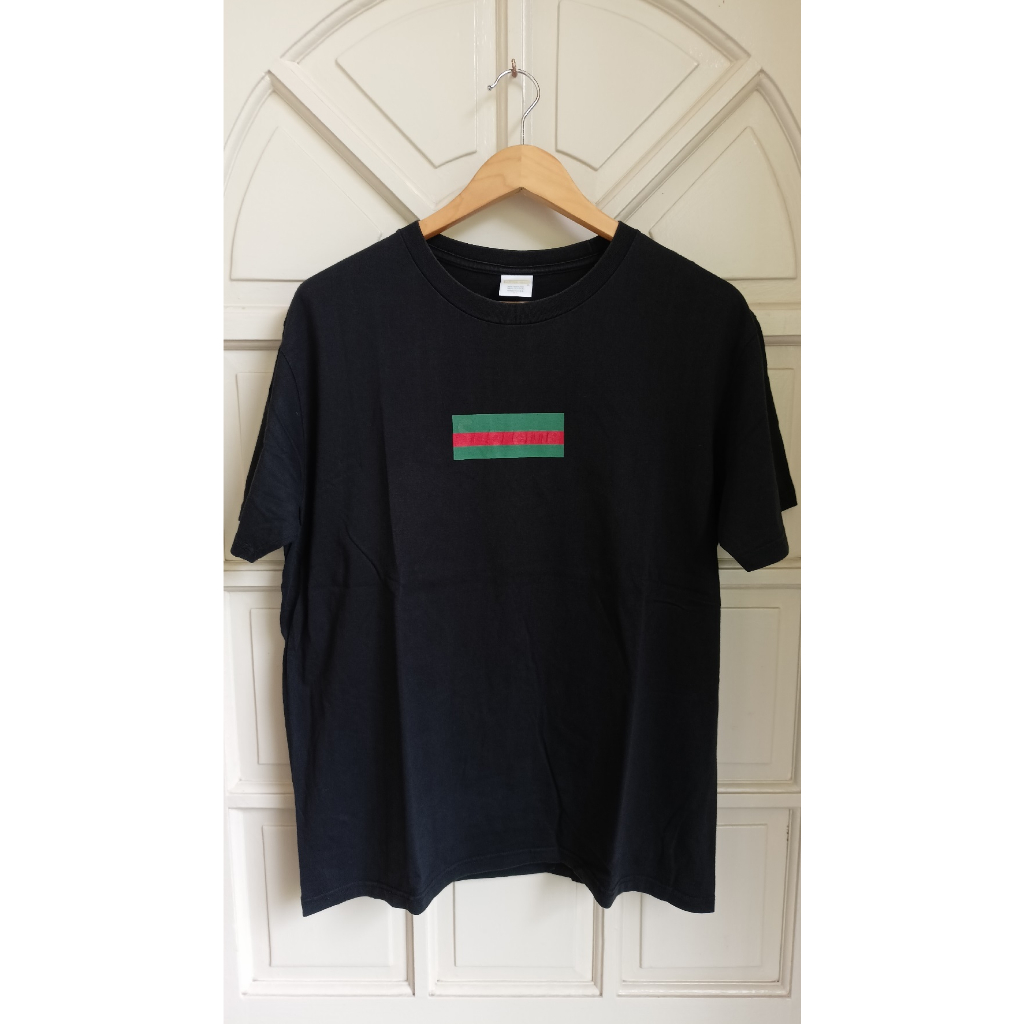 Supreme gucci box store logo t shirt
