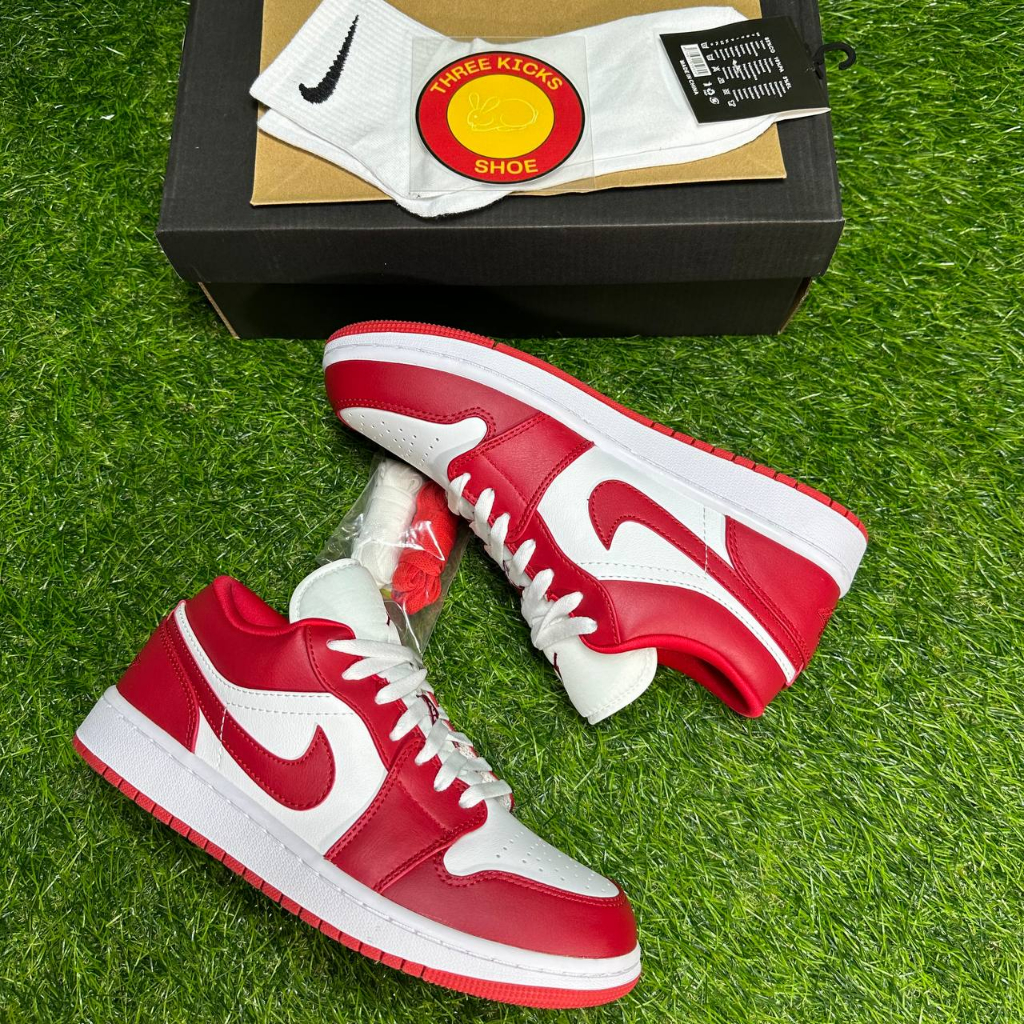 JORDAN 1 low white red w/FREE socks and paper bag Shopee Philippines