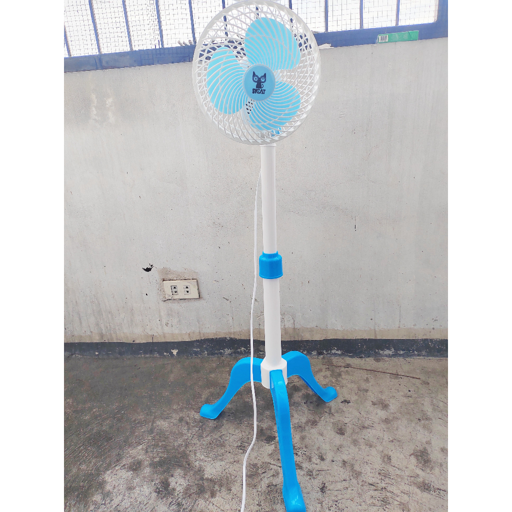 Big Stand Fan Shakeable head Strong Wind Floor Fan 5 Blade Stand Fan