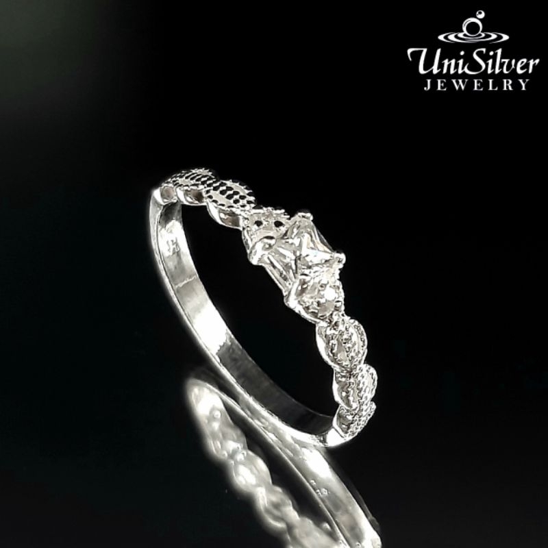 Unisilver 925 Sterling Silver Oval Link Band Ring With Princess Cut ...