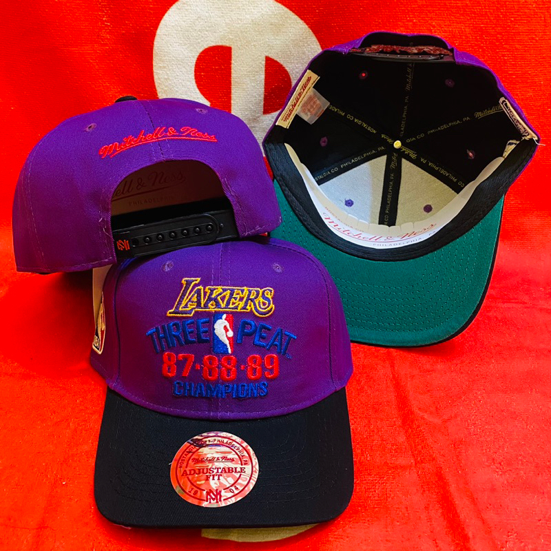 LOS ANGELES LAKERS THREE PEAT CHAMPION NBA SNAPBACK VINTAGE CAP