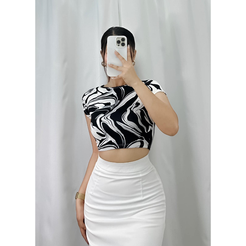 AVA BASIC CROP TOP - Double Lining Cropped Shirt Round Neck Slim ...
