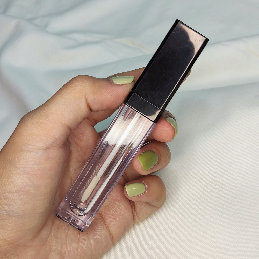 6mL Clear Square Acrylic Lip Tint Bottle with Black Cap and Doe Foot
