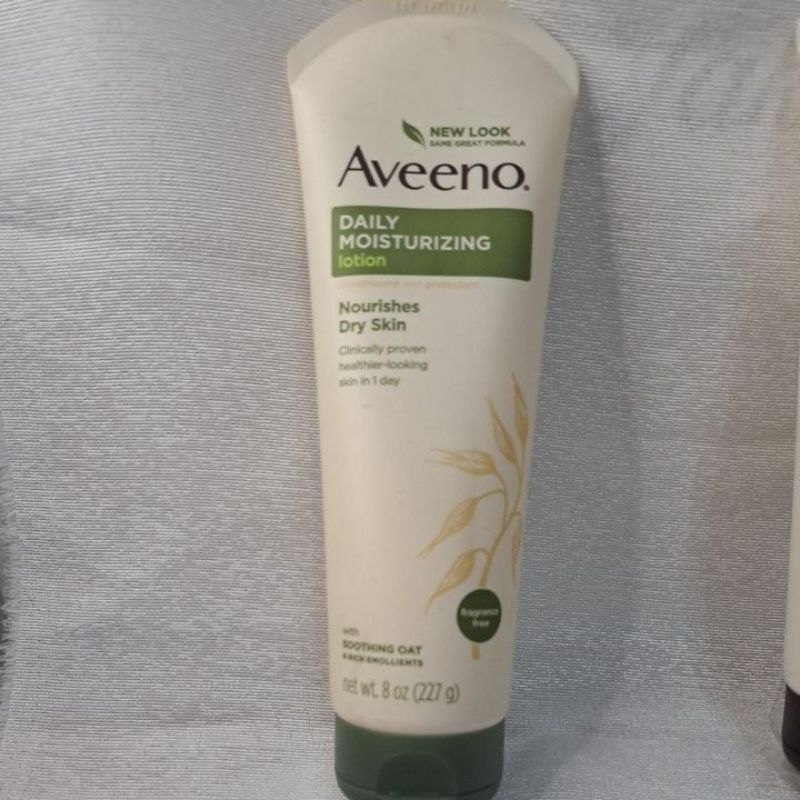 Aveeno Daily Moisturizing Lotion with Natural Colloidal Oatmeal, 8 oz