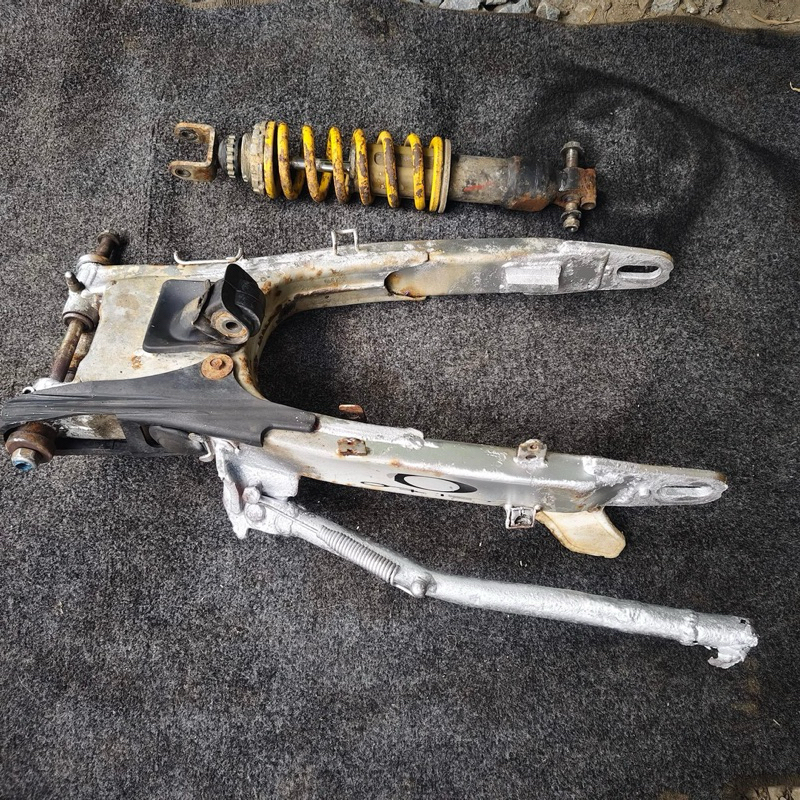 YAMAHA SEROW 225 SWING ARM WITH Generic MONOSHOCK (2NDHAND) Shopee
