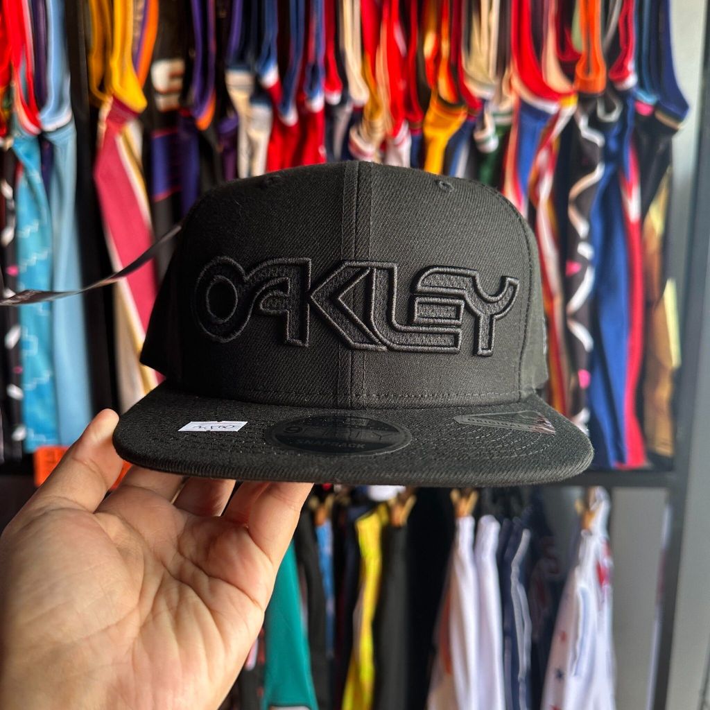 Oakley Cap Limited Edition | Shopee Philippines