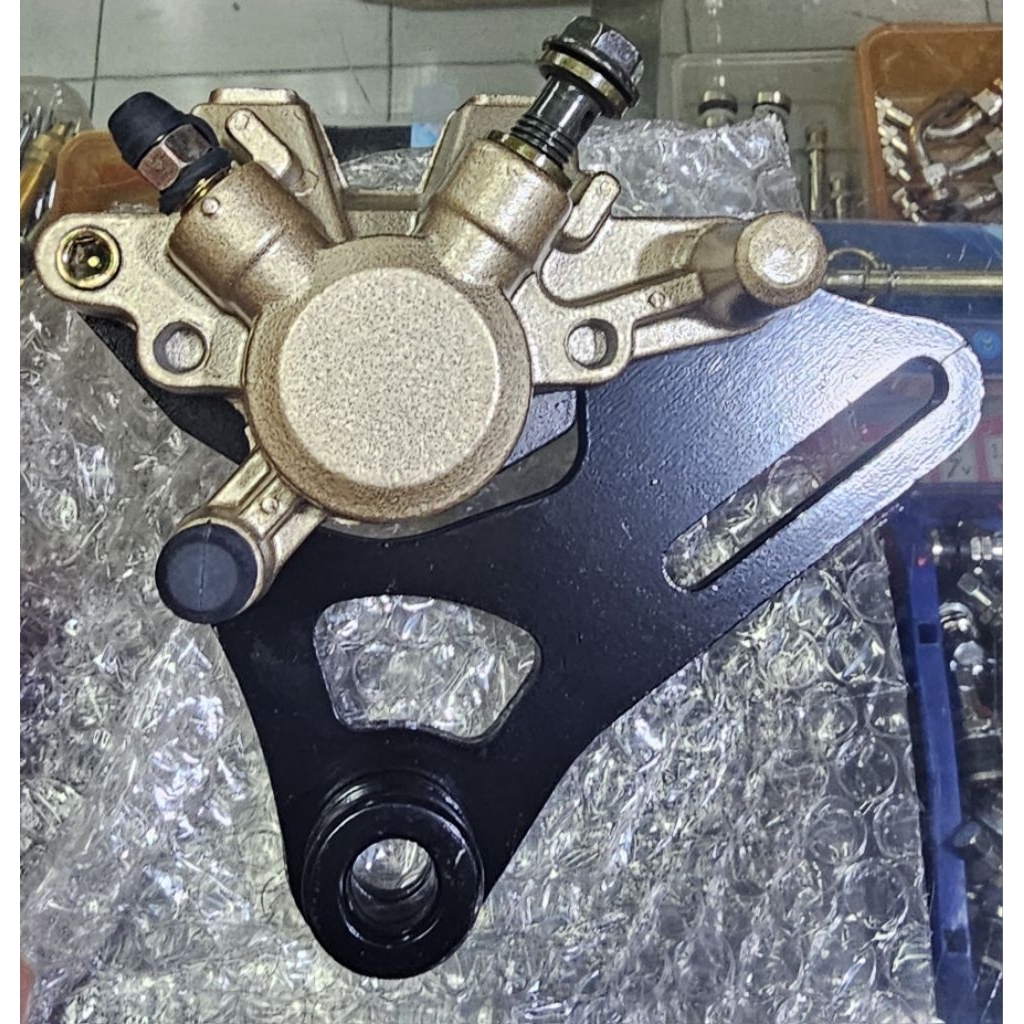 SUZUKI RAIDER 150 CARB TYPE REAR CALIPER ASSY WITH BRACKET (can be use ...