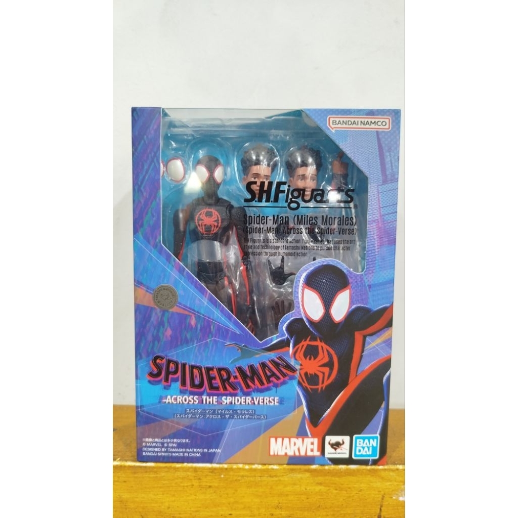 Miles Morales (Spider-Man) e Gwen Stacy (Ghost-Spider) - Pagine Spider