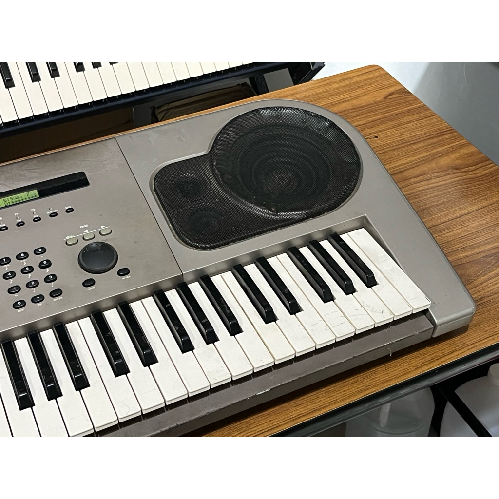 Yamaha B500 EOS Digital Synthesizer Keyboard 61 Keys Touch