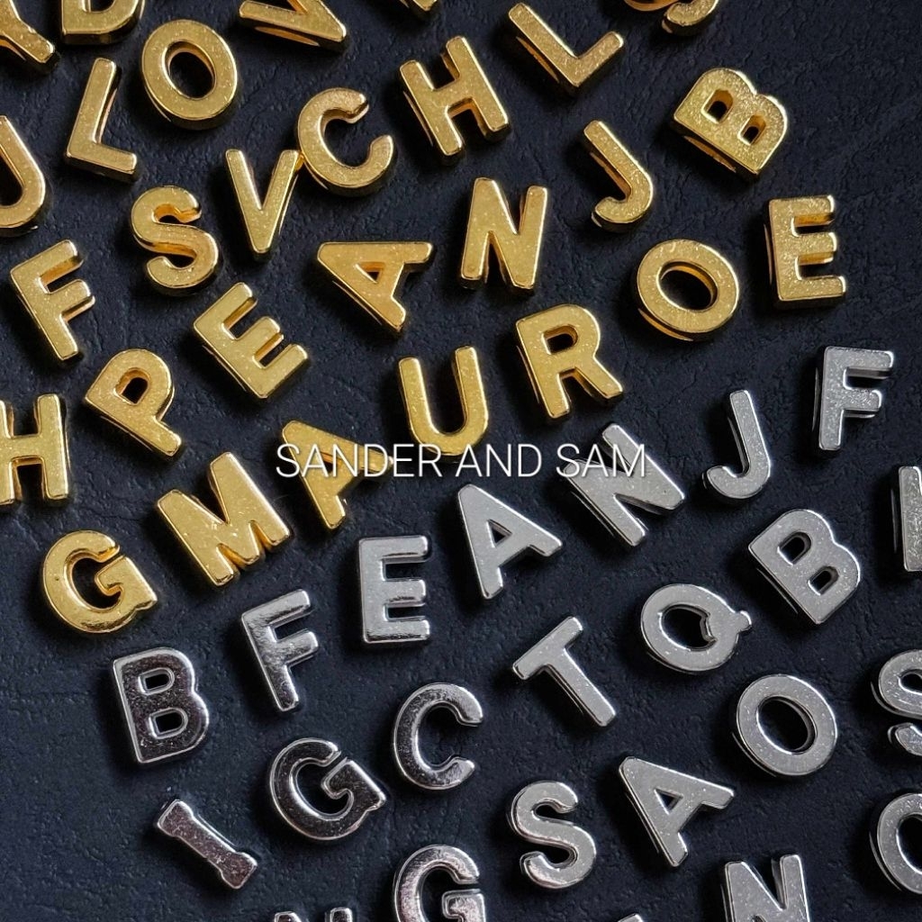 100 pcs Alphabet Acrylic Letters Gold Silver Large Hole Charms Beads ...