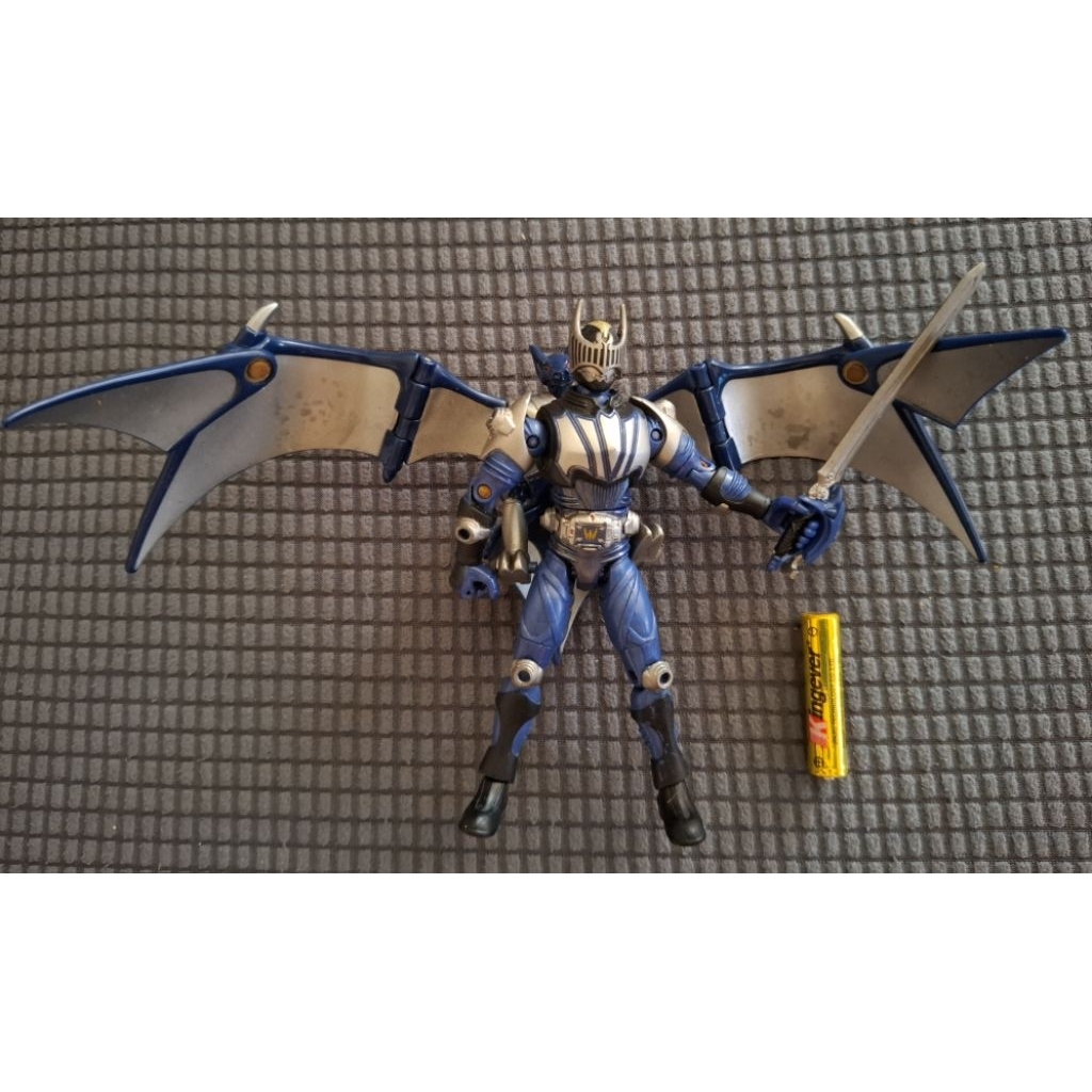 Kamen Rider Ryuki Kamen Rider Knight (Articulated) | Shopee Philippines