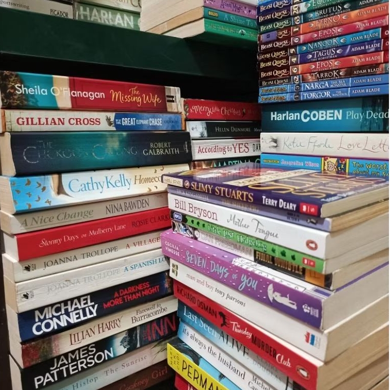 BLIND BOX (RANDOM 3 BOOKS) | Shopee Philippines