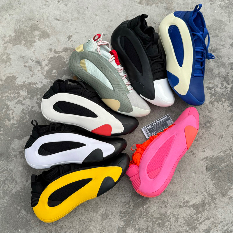 AD HARDEN VOL SOLID SPIKY WITH FREE SOCKS