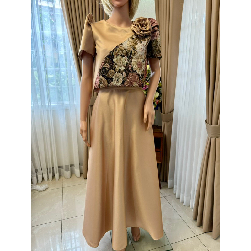 New Arrival Beige Skin Tone GenZ Style 5 Blouse and Skirt Shopee