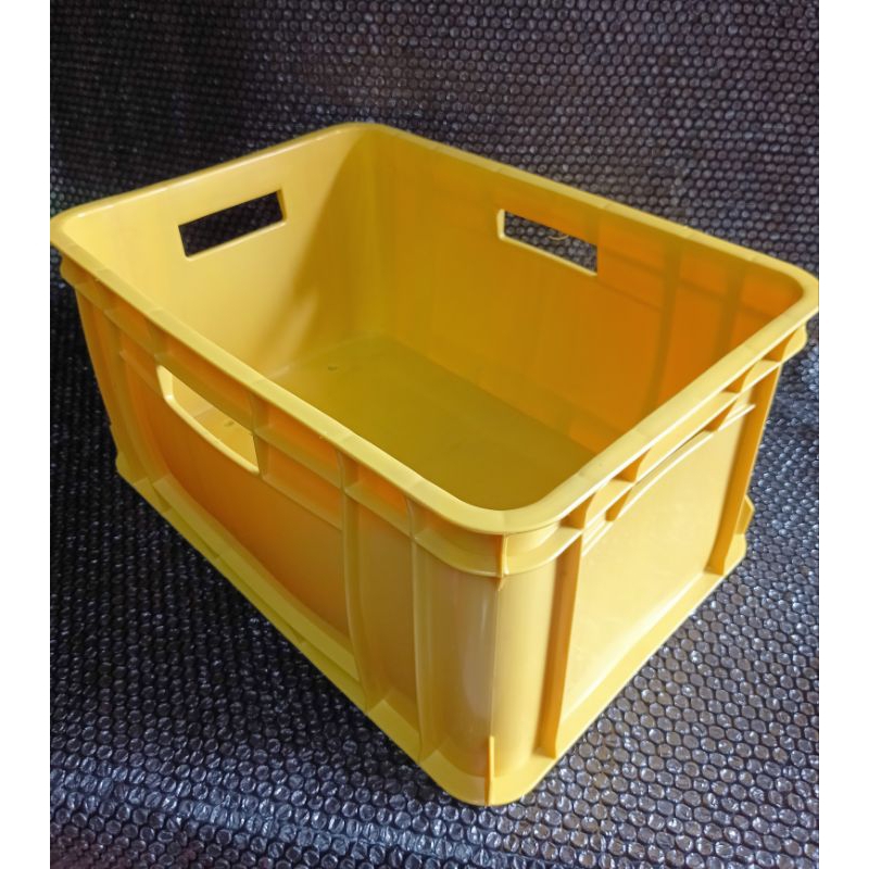 Close base crate, heavy duty crate, storage crate, random color ...