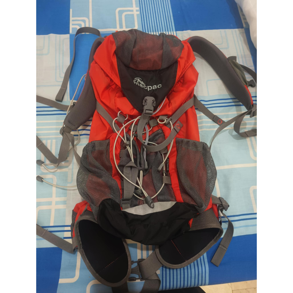 Mac Pac Amp race 25L sligtly useLightly | Shopee Philippines