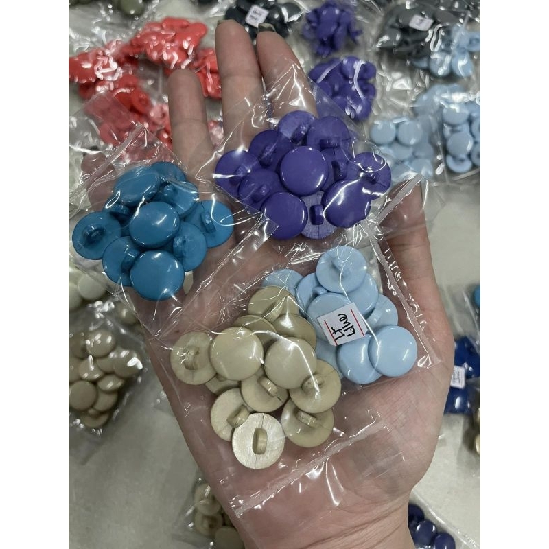 15mm Matte Colored Plastic Buttons (Per Dozen) | Shopee Philippines